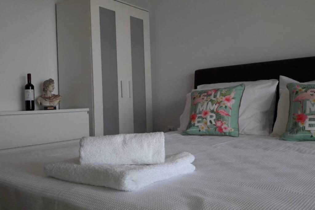 Apollo Romantic Sea View Villa Kiveri Luaran gambar