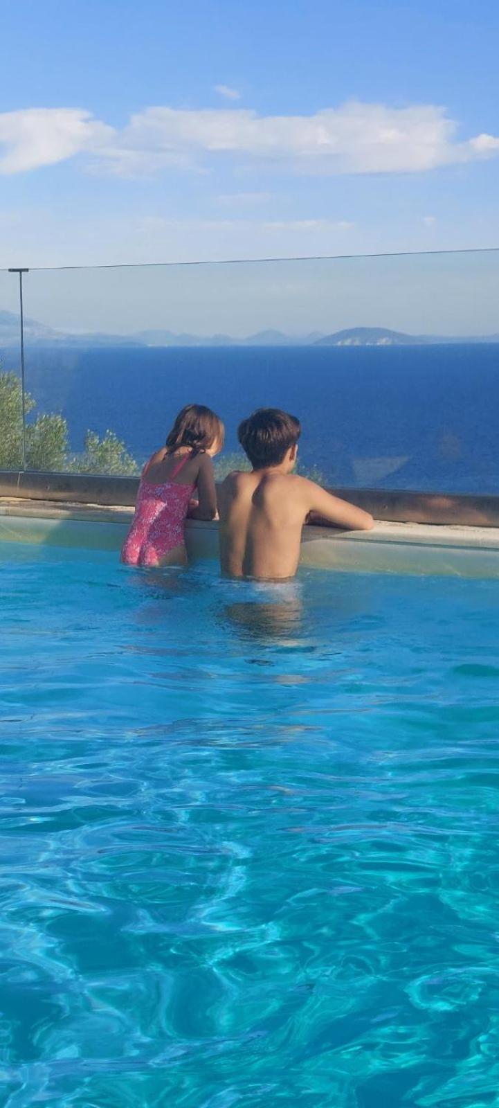 Apollo Romantic Sea View Villa Kiveri Luaran gambar